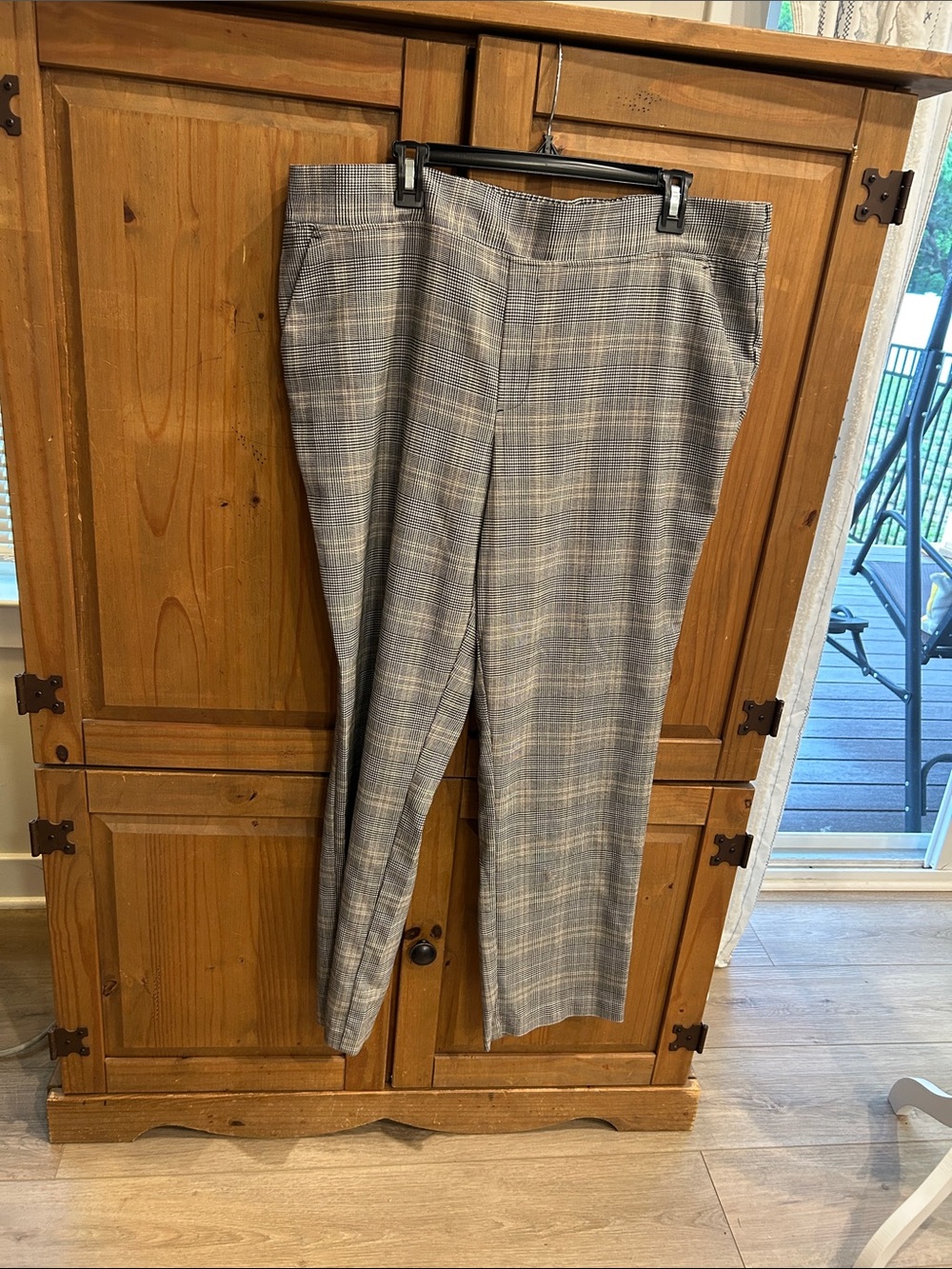 Time and Tru Gray Plaid Women’s Trousers